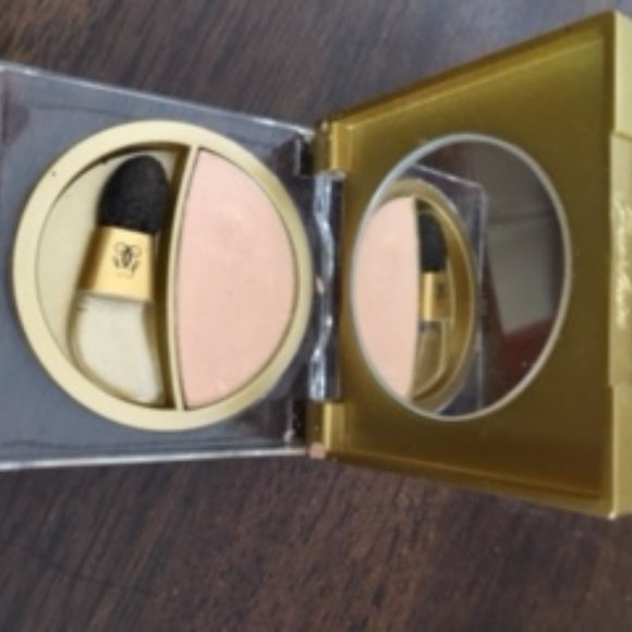 Guerlain Divinora Beige Clarte No 40 Eyeshadow - Picture 2 of 8
